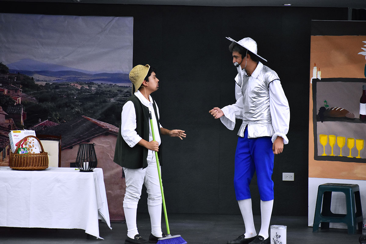 1 / 14 - Obra de Teatro: El Ingenioso Hidalgo Don Quijote de la Mancha