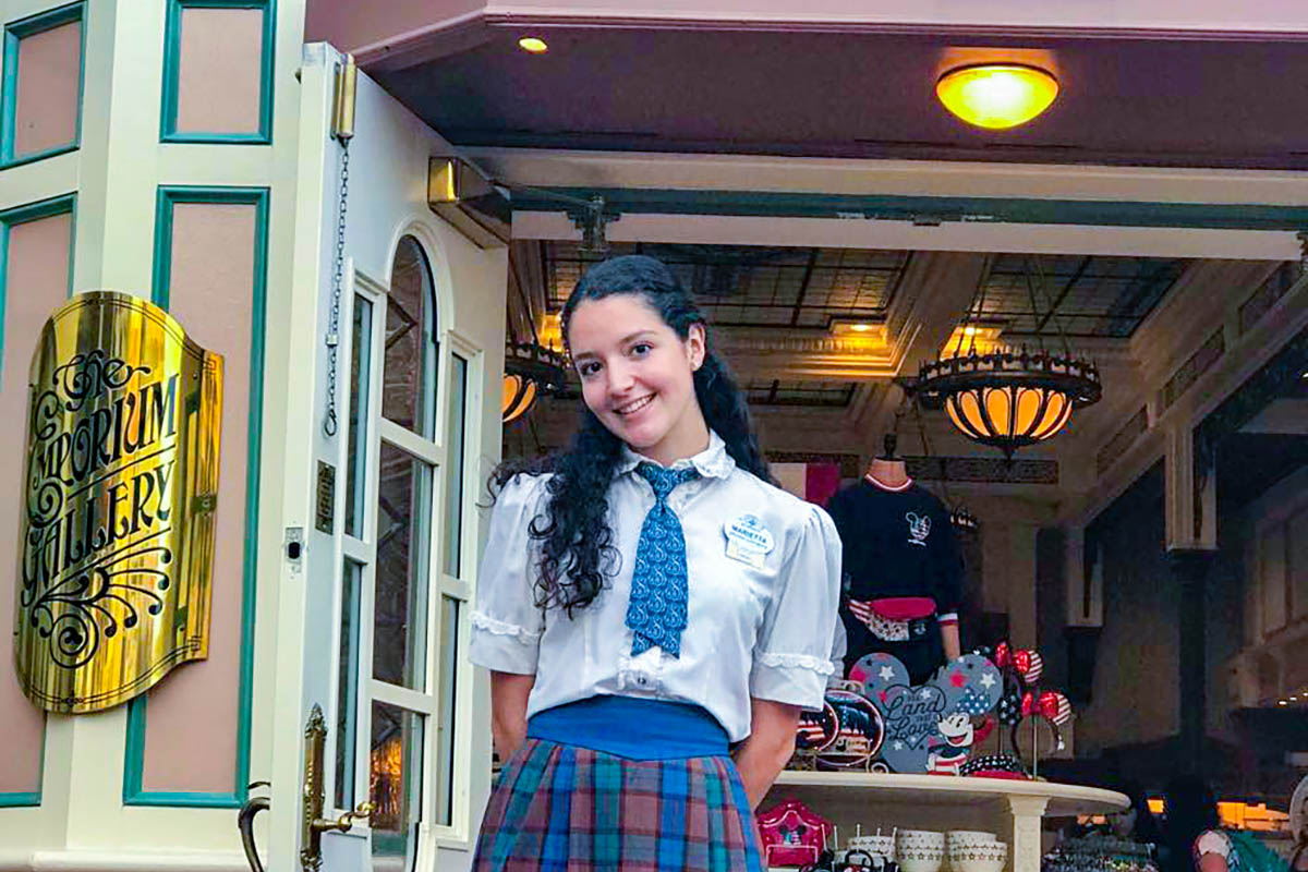 4 / 5 - Exitosa Participación de Alumna de Psicología en el Disney ICP 2019